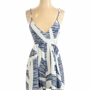 Elegant Navy and White Patterned Mini Dress